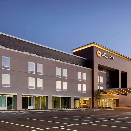 La Quinta Inn & Suites By Wyndham Braselton Bagian luar foto