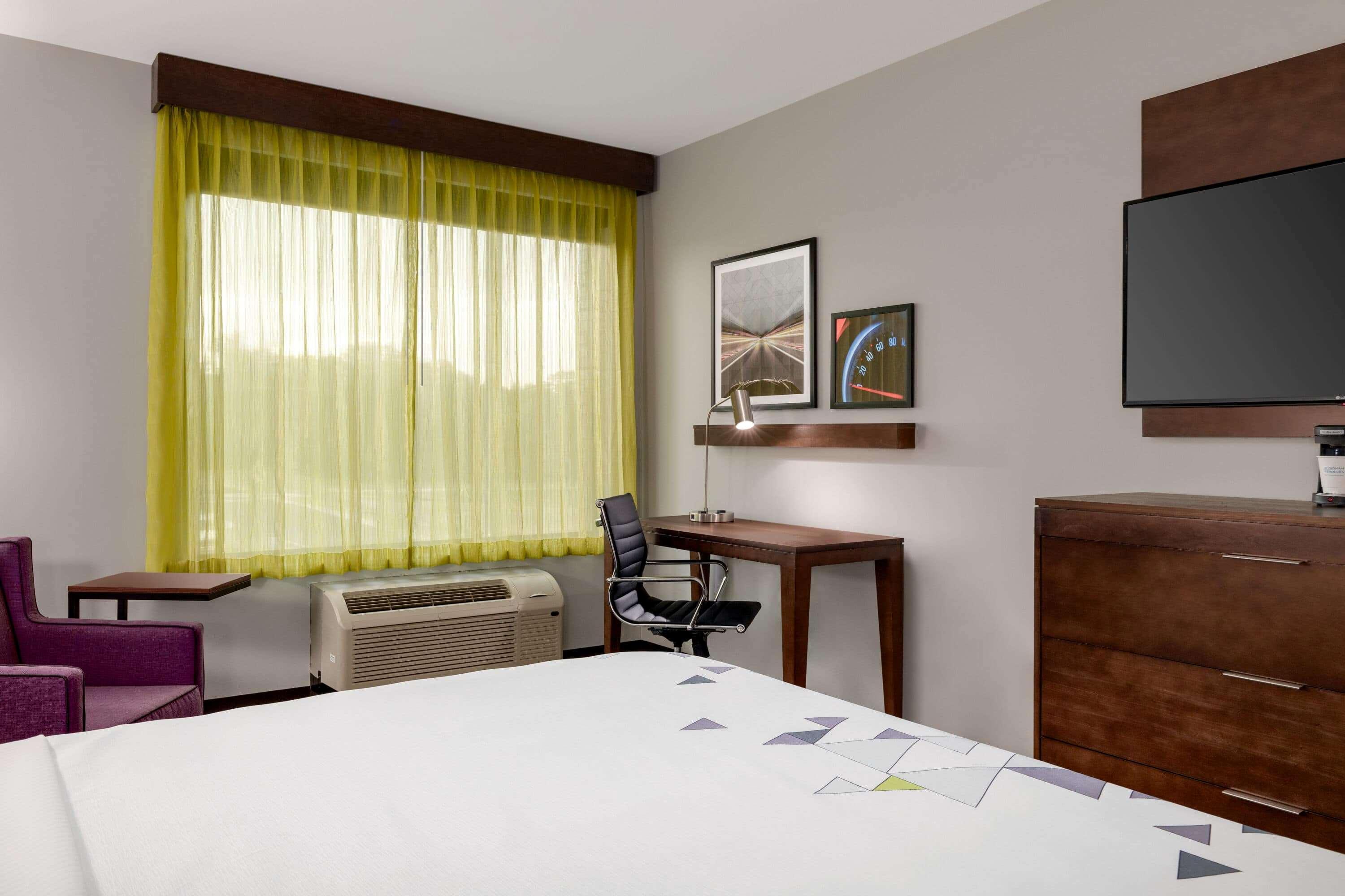 La Quinta Inn & Suites By Wyndham Braselton Bagian luar foto
