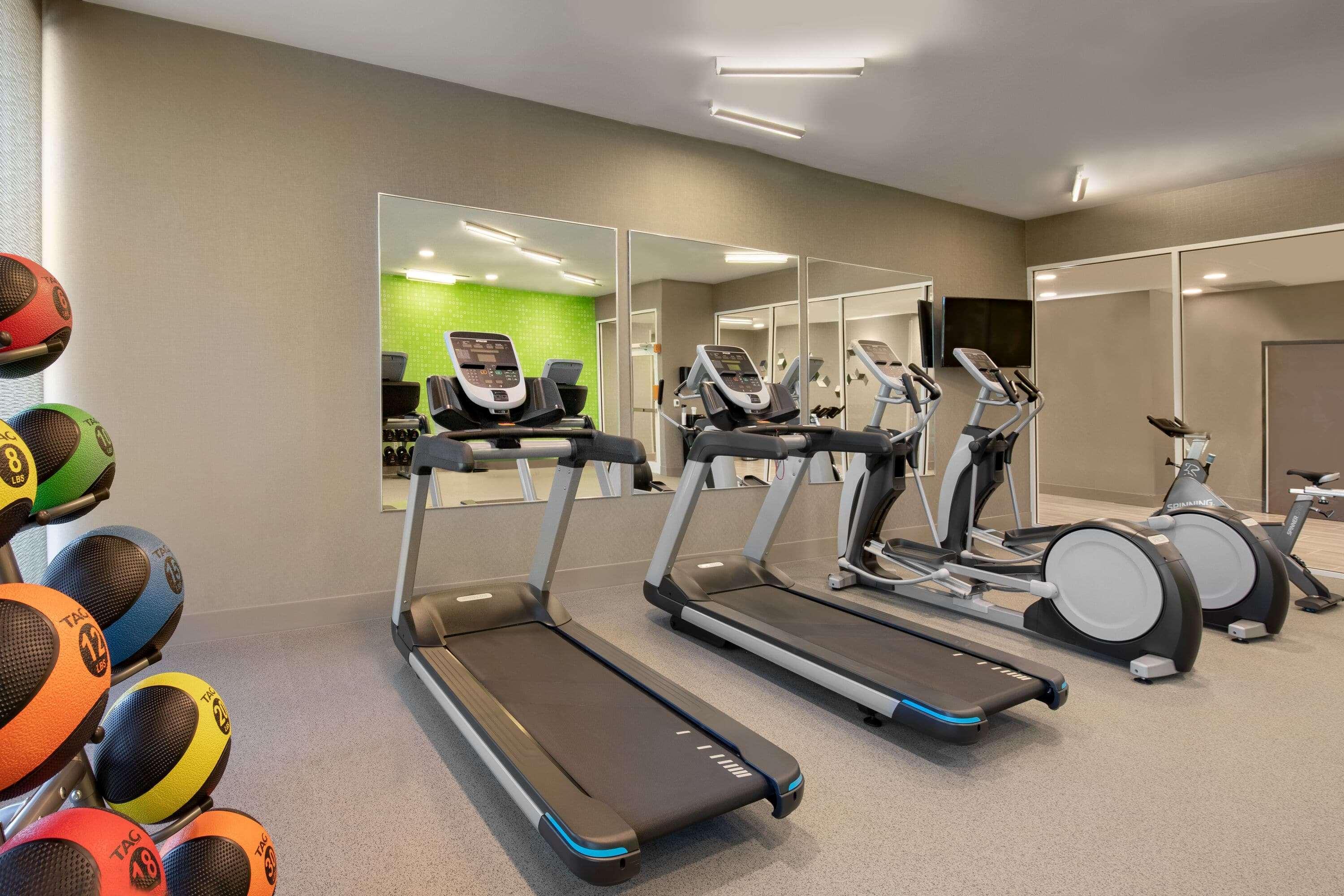 La Quinta Inn & Suites By Wyndham Braselton Bagian luar foto