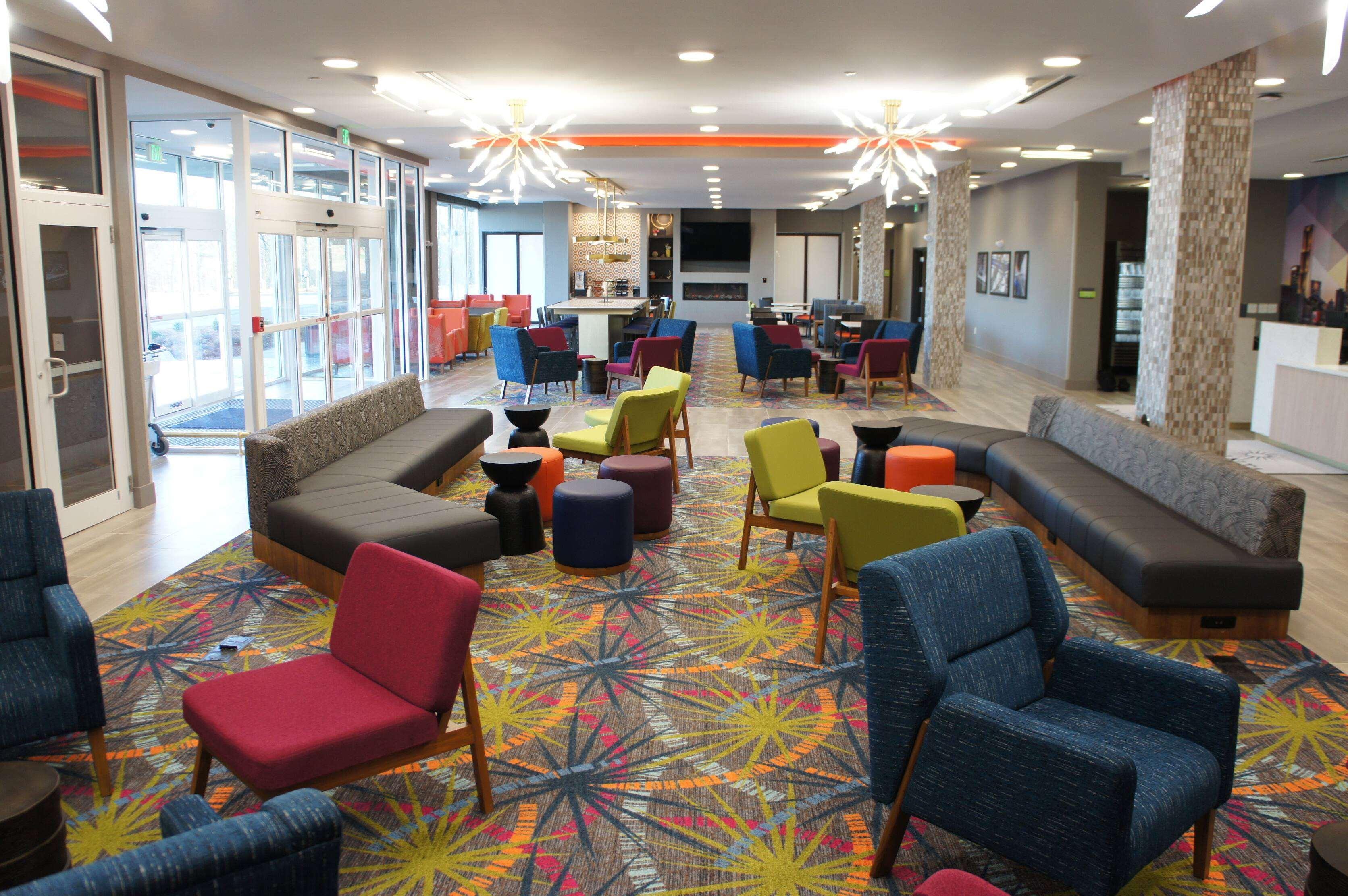 La Quinta Inn & Suites By Wyndham Braselton Bagian luar foto