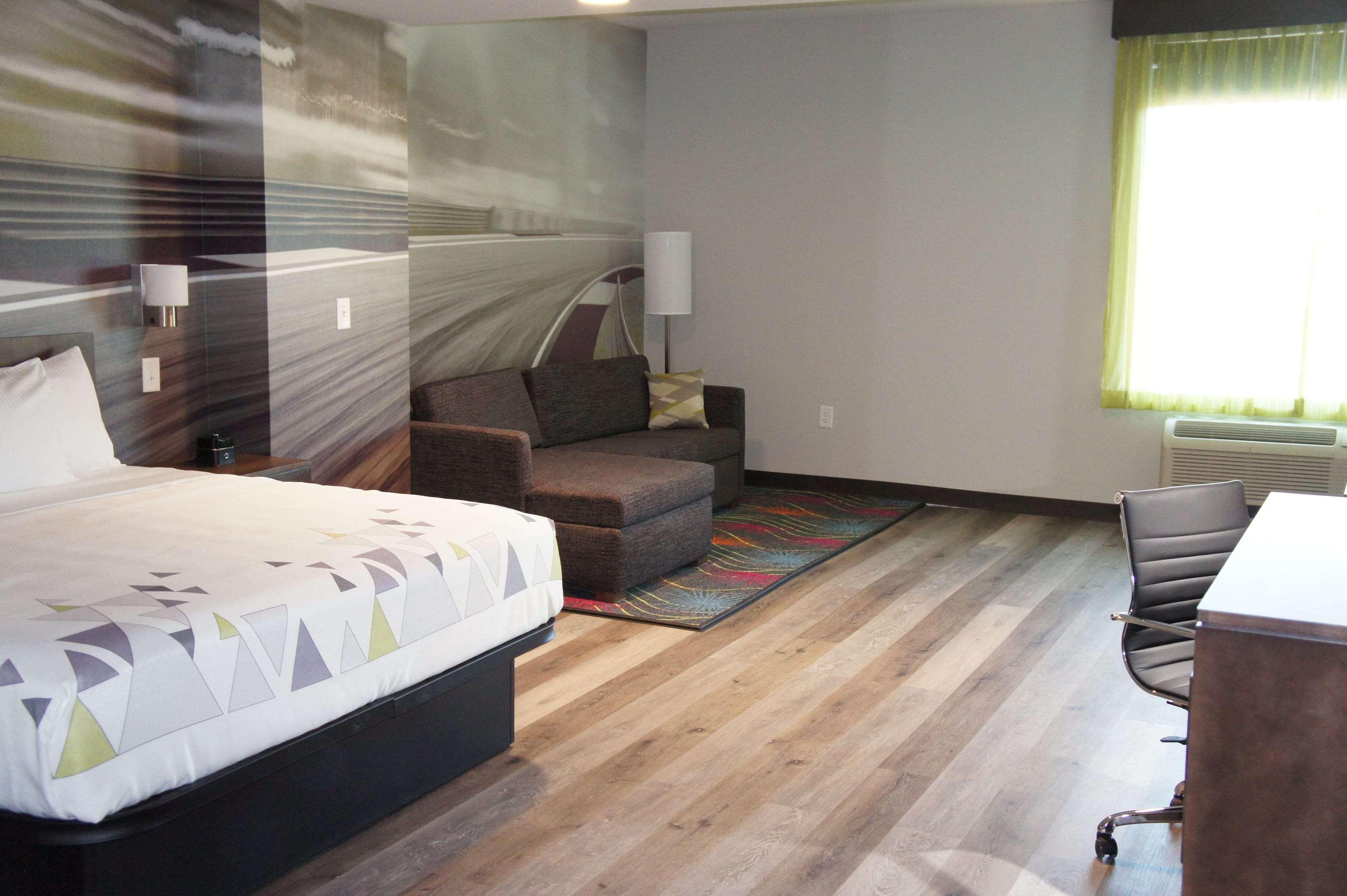 La Quinta Inn & Suites By Wyndham Braselton Bagian luar foto